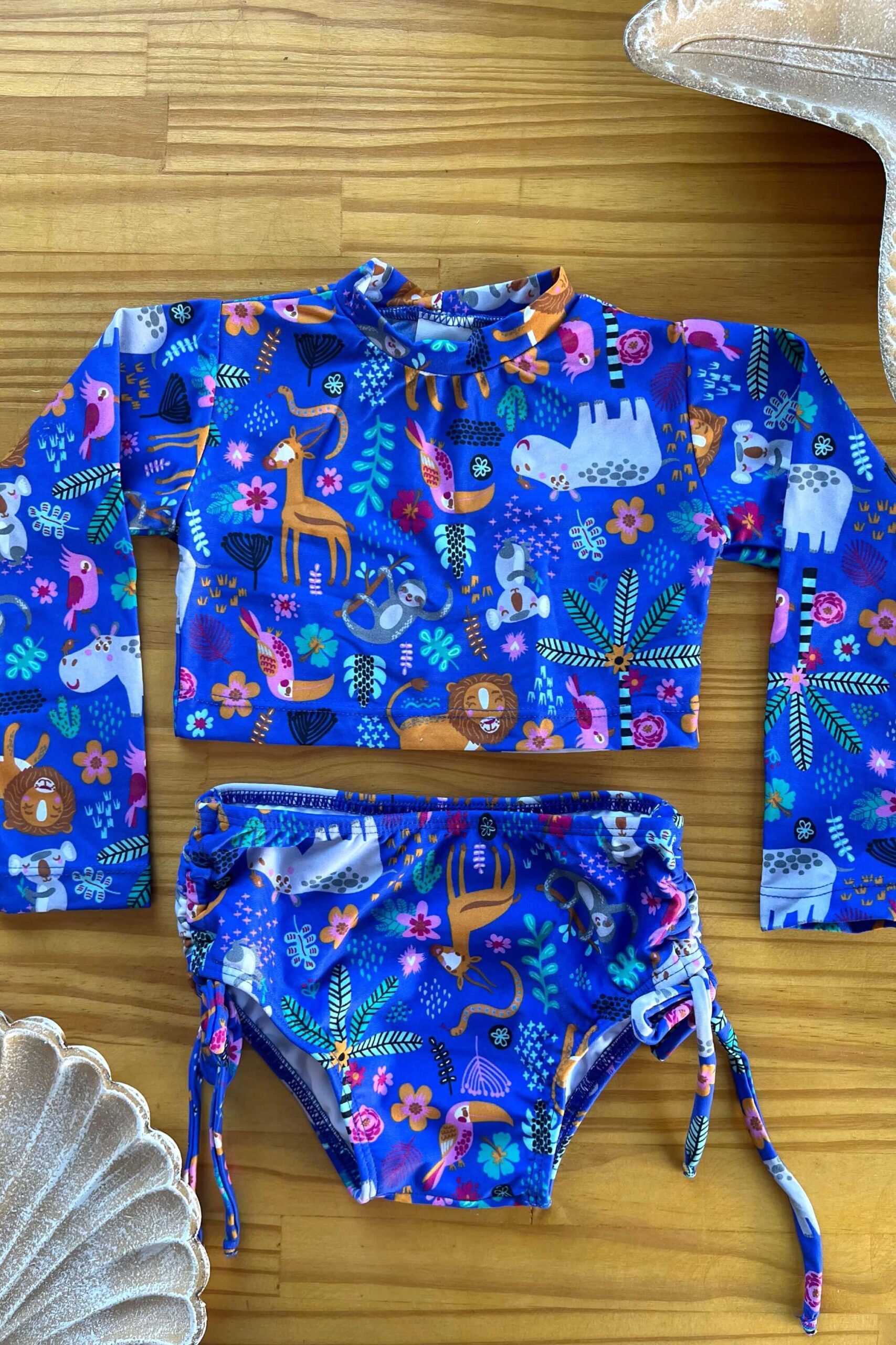 Biquini Conjunto Infantil Manga Longa Forest Tecido: Sensitel Sun Composição: 84% Poliamida e 16% Elastano. Coleção: Verão 2024 Disponível nos tamanhos: PP P M G